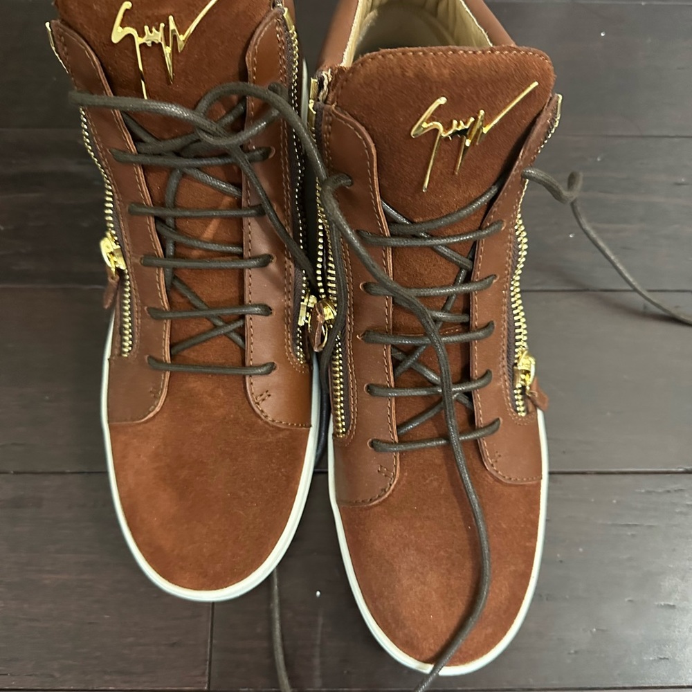 Giuseppe Zanotti 45 Velour Terrina Suede Boots